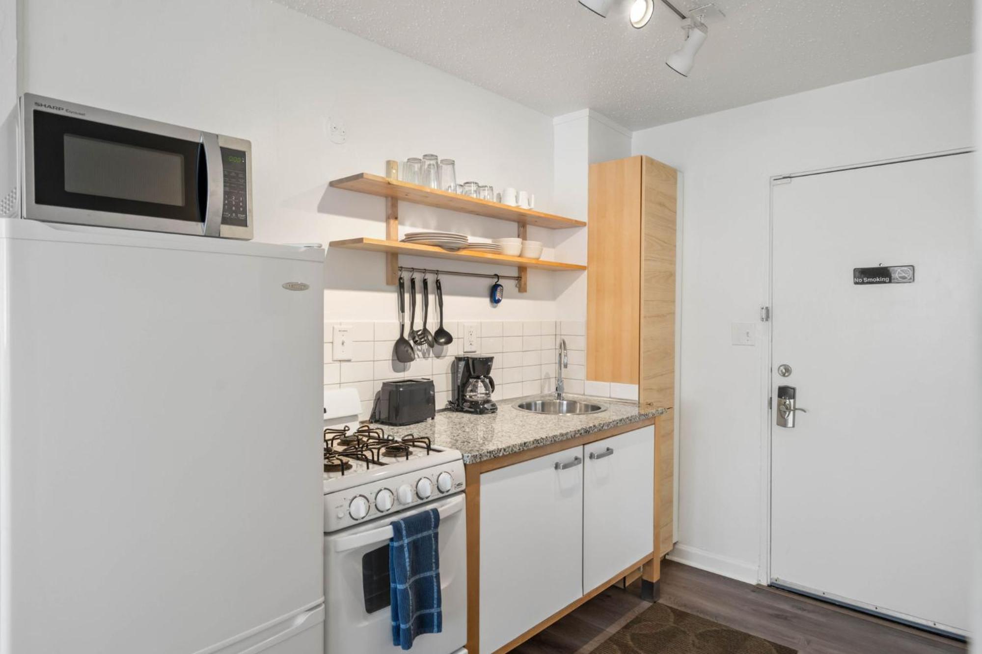 Studios On 25Th By Bca Furnished Apartments Атланта Экстерьер фото